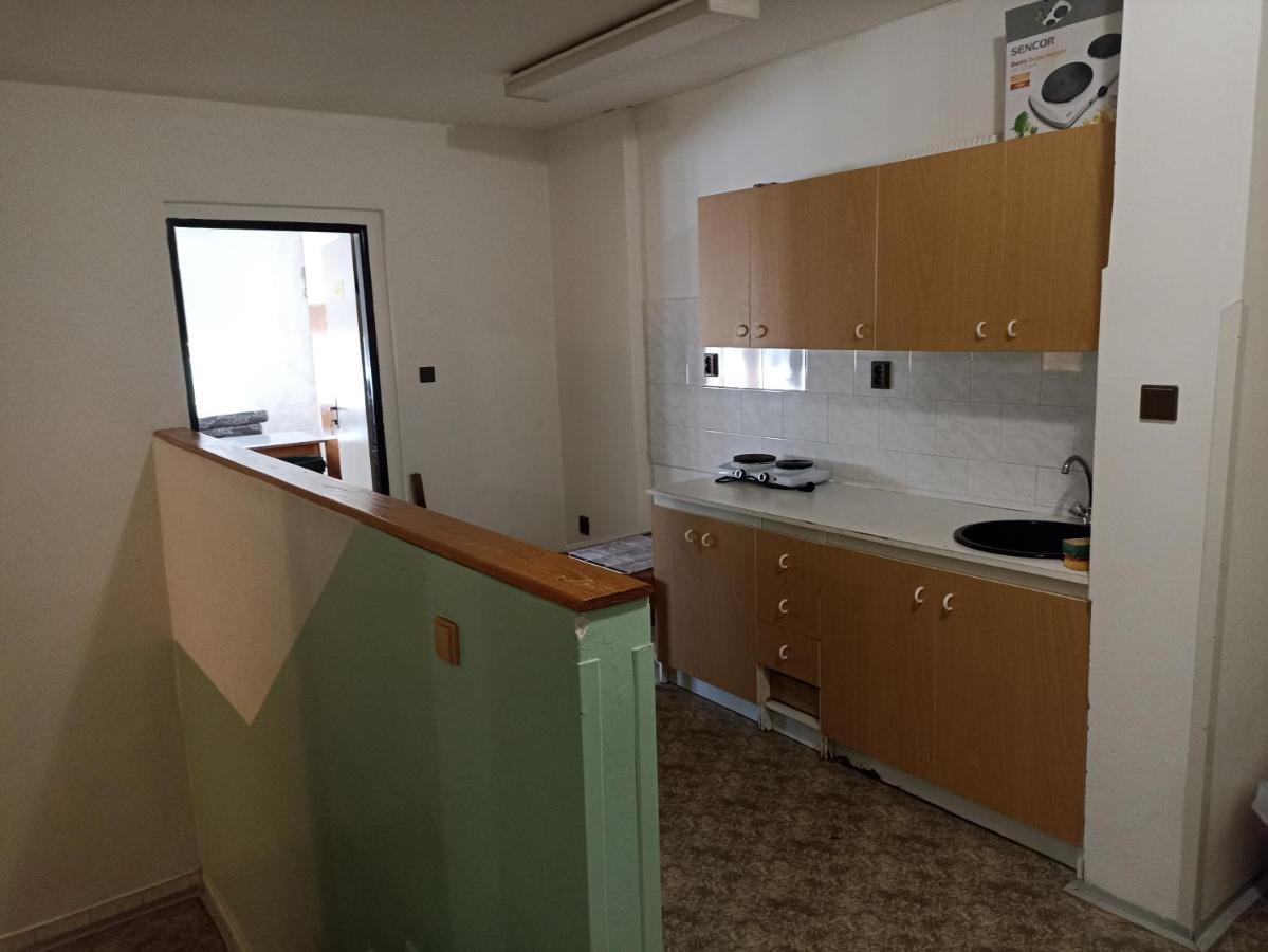Ubytovací komplex penzion ATHENA Nova Vcelnice Exterior foto